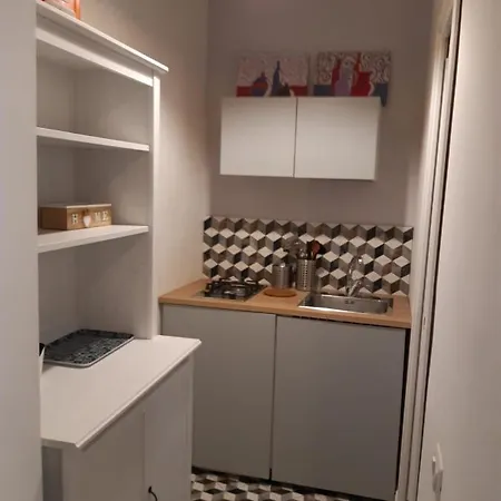La Casa Di Flo Неаполь